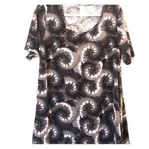 LuLaRoe Perfect t-shirt, like new
